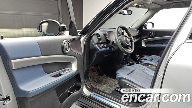 MINI Cooper S Countryman ALL4 Classic Launch Pack 2nd 2023 — фото 11