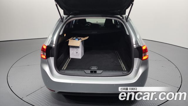 Peugeot 308SW (II) 2.0 BlueHDi Allure 2015 — фото 20
