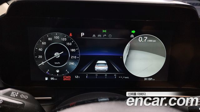 Kia Carnival (IV) Diesel 7-Seater Signature 2023 — фото 8