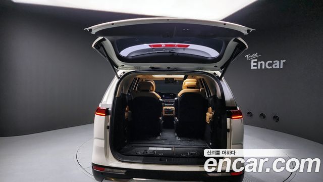 Kia Carnival (IV) Diesel 7-Seater Signature 2023 — фото 20