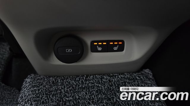 Volvo XC40 B4 Ultra Bright 2024 — фото 17