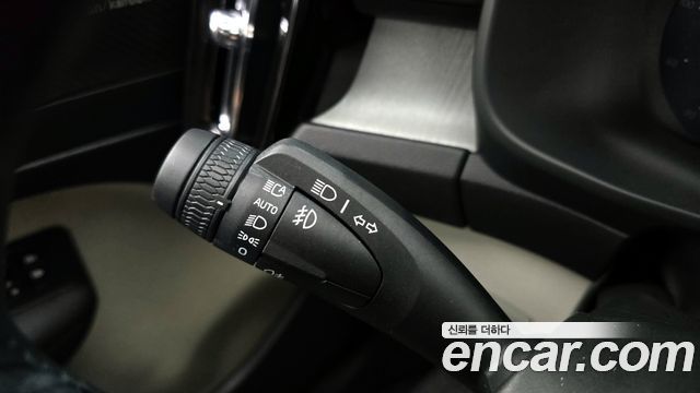 Volvo XC40 B4 Ultra Bright 2024 — фото 18