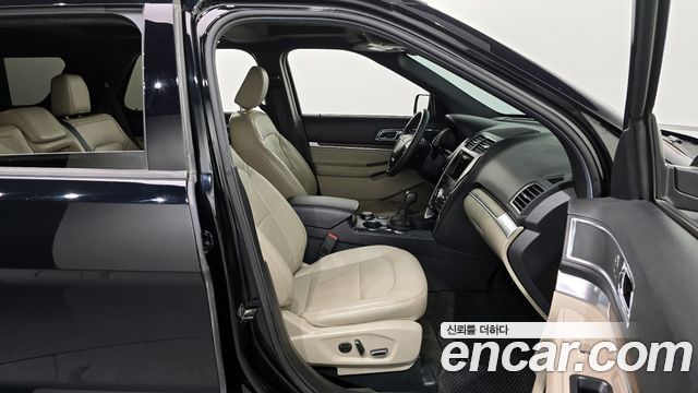 Ford Explorer 2.3 Limited 4WD 5th 2018 — фото 11