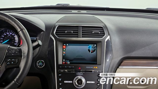 Ford Explorer 2.3 Limited 4WD 5th 2018 — фото 14