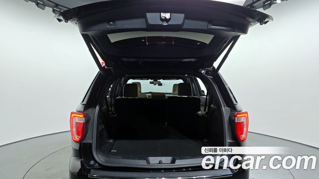 Ford Explorer 2.3 Limited 4WD 5th 2018 — фото 20