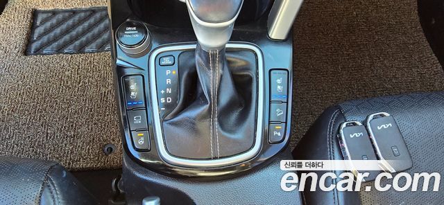 Kia Seltos Gasoline 1.6 Turbo 2WD Signature 2023 — фото 15