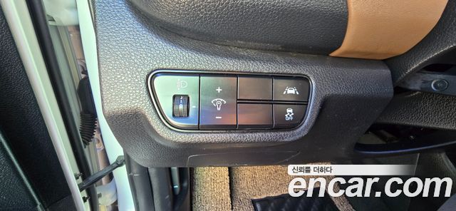 Kia Seltos Gasoline 1.6 Turbo 2WD Signature 2023 — фото 17