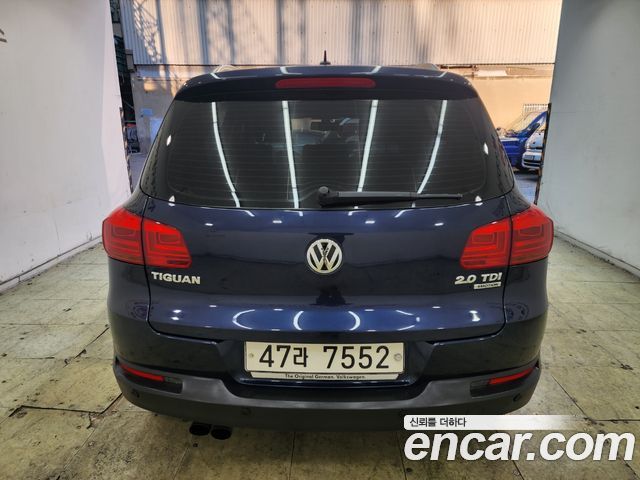 Volkswagen Tiguan 2.0 TDI Comfort 5N 2015 — фото 5