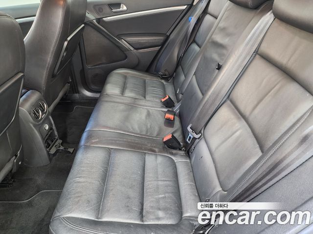 Volkswagen Tiguan 2.0 TDI Comfort 5N 2015 — фото 19