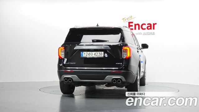 Ford Explorer (VI) 3.0 Platinum 4WD 2021 — фото 4