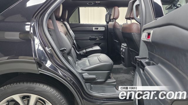 Ford Explorer (VI) 3.0 Platinum 4WD 2021 — фото 12