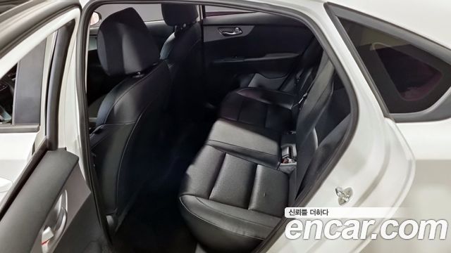 Kia K3 (II) 1.6 Trendy 2022 — фото 15