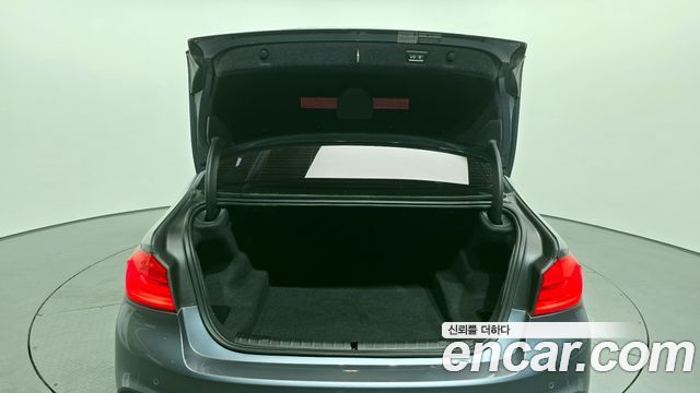 BMW 5 Series (G30) 520d xDrive M Sport Package Plus 2018 — фото 20