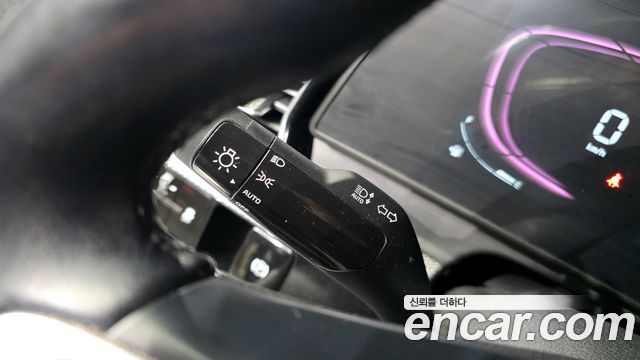 Kia Sportage (V) Diesel 2.0 2WD Prestige 2022 — фото 18