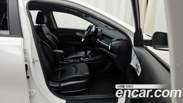Kia K3 (II) 1.6 Prestige 2022 — фото 11