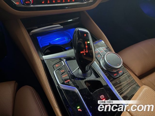 BMW 5 Series (G30) 520i M Sport 2022 — фото 9