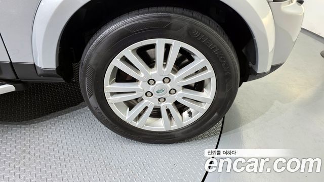 Land Rover Discovery 4 3.0 SDV6 SE 2012 — фото 5