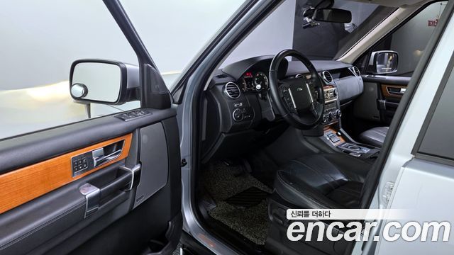 Land Rover Discovery 4 3.0 SDV6 SE 2012 — фото 10