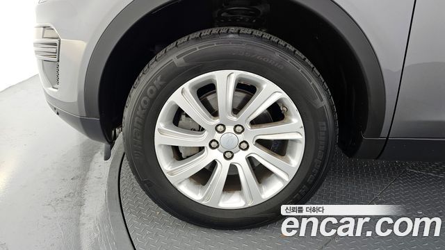 Land Rover Discovery Sport 2.0 TD4 SE 2016 — фото 5