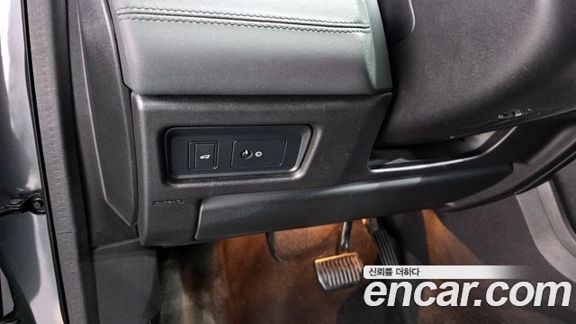 Land Rover Discovery Sport 2.0 TD4 SE 2016 — фото 17