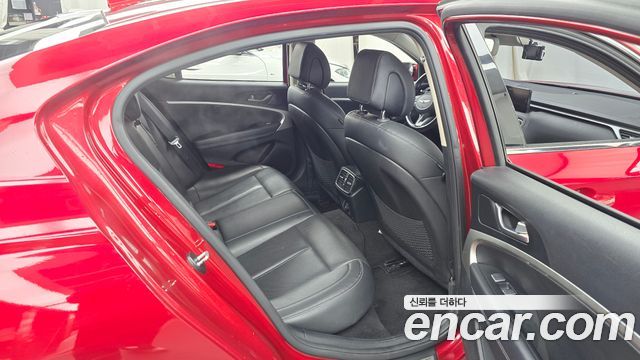 Genesis G70 Gasoline 2.0T 4WD 2022 — фото 12