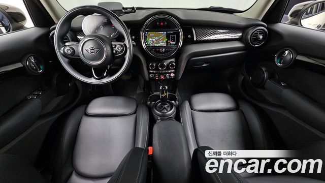 MINI Cooper S 5Door Standard 3rd 2021 — фото 7