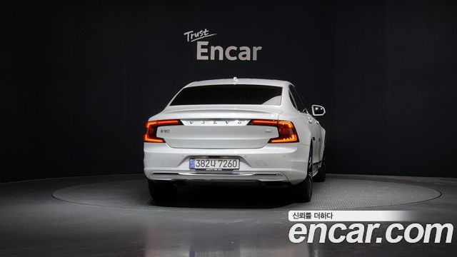 Volvo S90 T8 AWD Ultimate Bright 2023 — фото 4