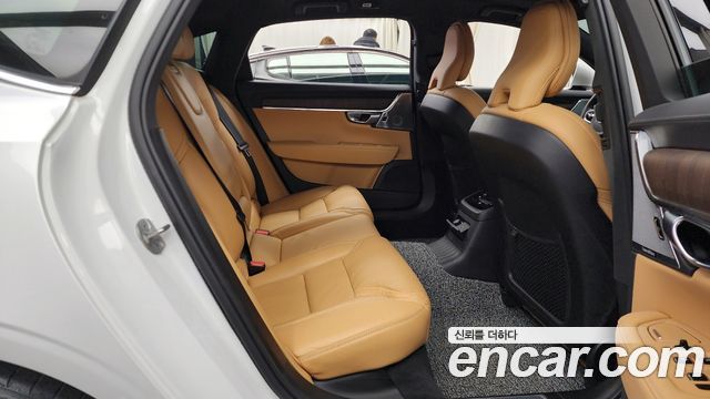 Volvo S90 T8 AWD Ultimate Bright 2023 — фото 12