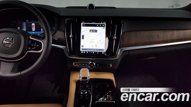 Volvo S90 T8 AWD Ultimate Bright 2023 — фото 14