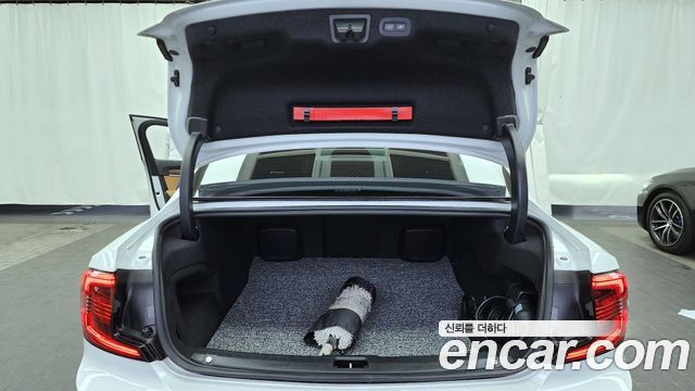 Volvo S90 T8 AWD Ultimate Bright 2023 — фото 20