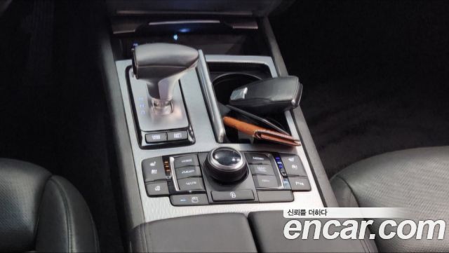 Genesis G80 3.3 GDI Premium Luxury 2018 — фото 9
