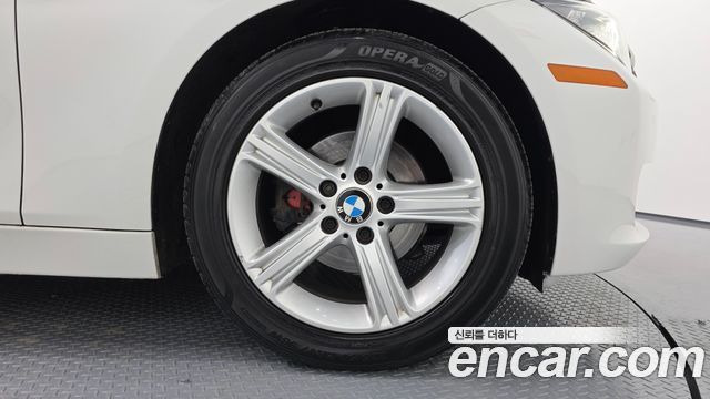 BMW 3 Series (F30) 320i 2013 — фото 5