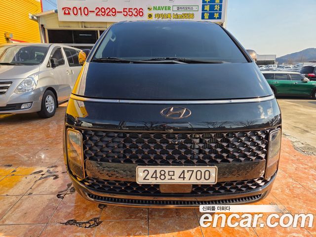 Hyundai Staria 4WD Lounge 9-Seater Inspiration 2022 — фото 1