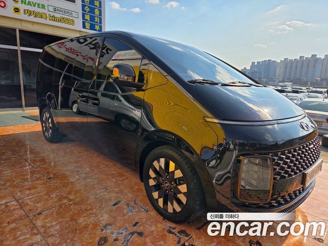 Hyundai Staria 4WD Lounge 9-Seater Inspiration 2022 — фото 2