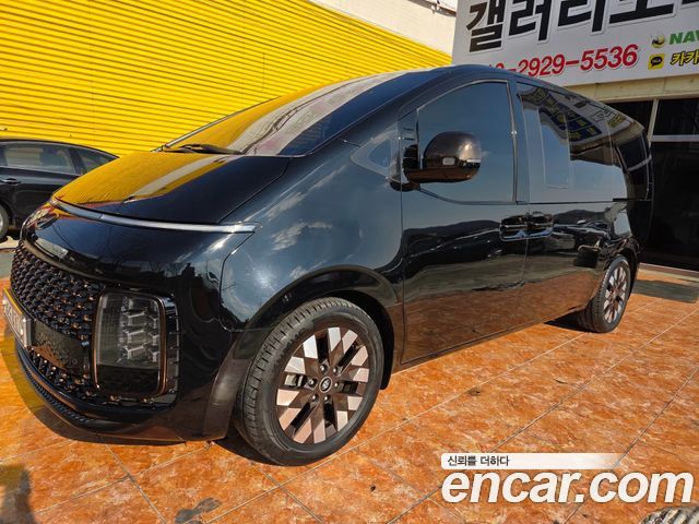 Hyundai Staria 4WD Lounge 9-Seater Inspiration 2022 — фото 3