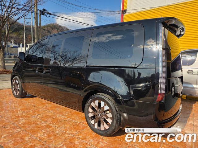 Hyundai Staria 4WD Lounge 9-Seater Inspiration 2022 — фото 5