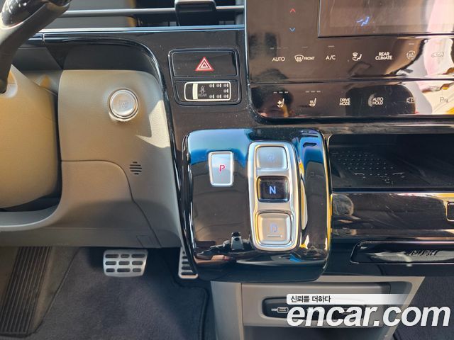 Hyundai Staria 4WD Lounge 9-Seater Inspiration 2022 — фото 9