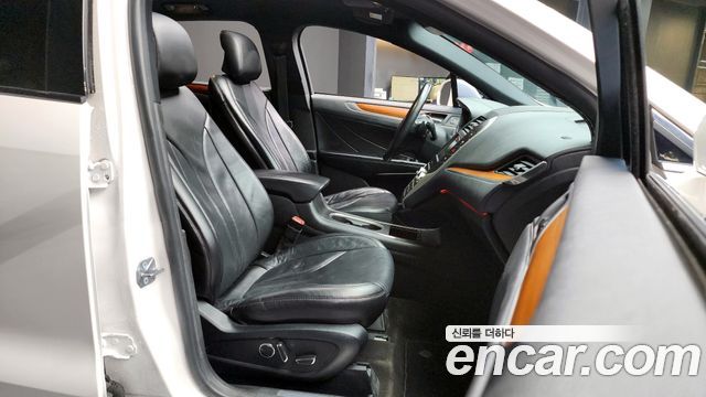 Lincoln MKC 2.0 AWD 2019 — фото 15