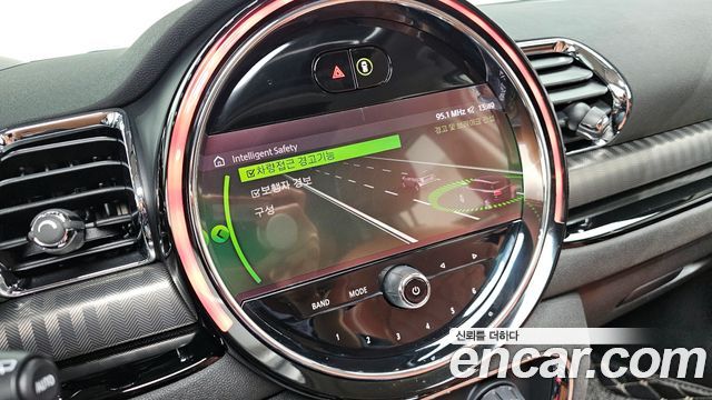 MINI Cooper Clubman Islington Edition 2nd 2021 — фото 17