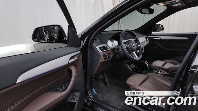 BMW X1 (F48) xDrive 20i M Sport 2022 — фото 10