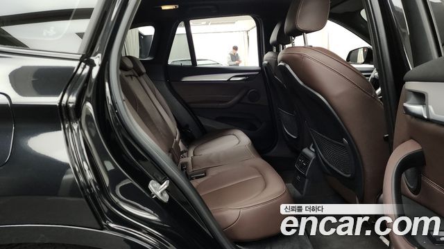 BMW X1 (F48) xDrive 20i M Sport 2022 — фото 12