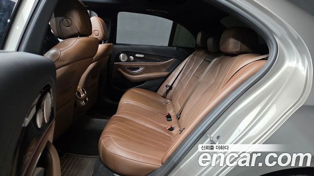 Mercedes-Benz E-Class (W213) E450 4MATIC Exclusive 2021 — фото 12
