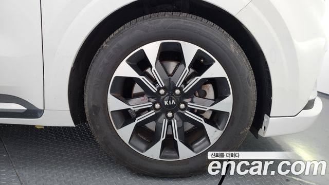 Kia Carnival (IV) Gasoline 7-Seater Hi-Limousine Signature 2021 — фото 5