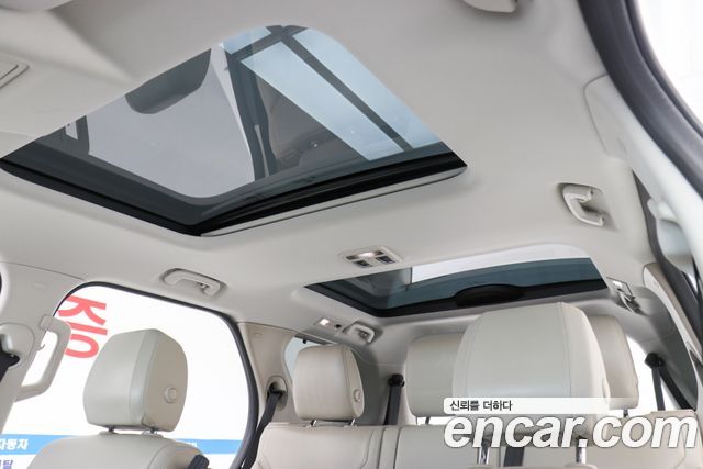 Land Rover Discovery 5 3.0 SD6 SE 2019 — фото 6