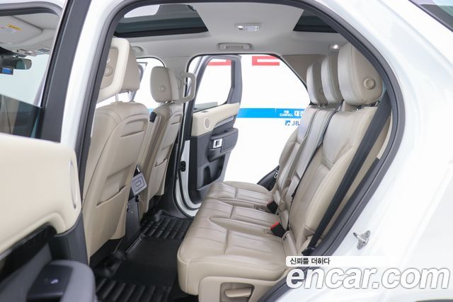 Land Rover Discovery 5 3.0 SD6 SE 2019 — фото 8