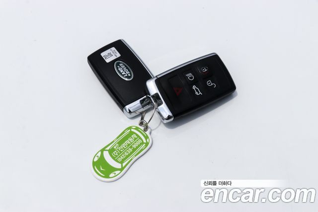 Land Rover Discovery 5 3.0 SD6 SE 2019 — фото 20