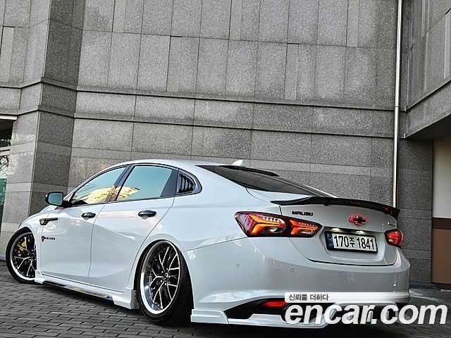 Chevrolet Malibu 2.0 Turbo Redline 2022 — фото 2