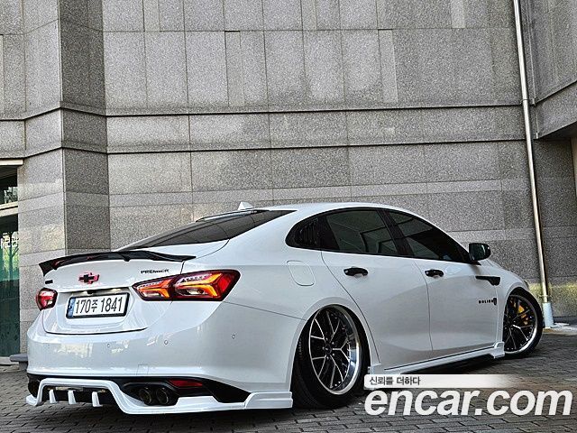 Chevrolet Malibu 2.0 Turbo Redline 2022 — фото 15