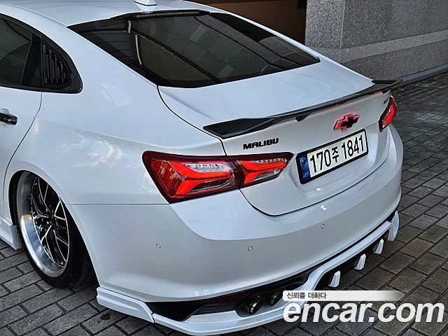 Chevrolet Malibu 2.0 Turbo Redline 2022 — фото 17