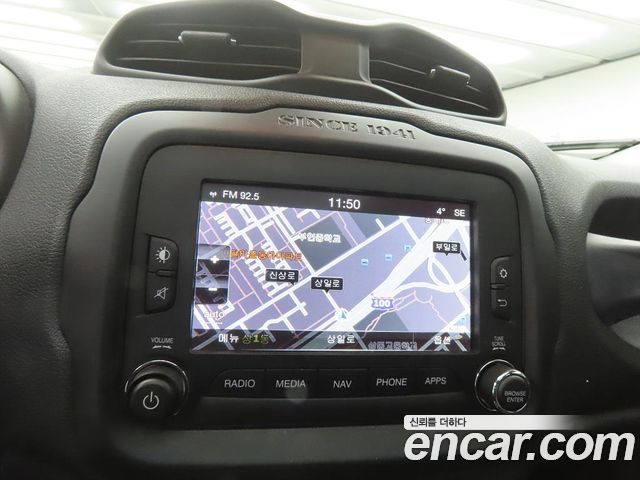 Jeep Renegade 2.0 Diesel Longitude AWD 2015 — фото 17